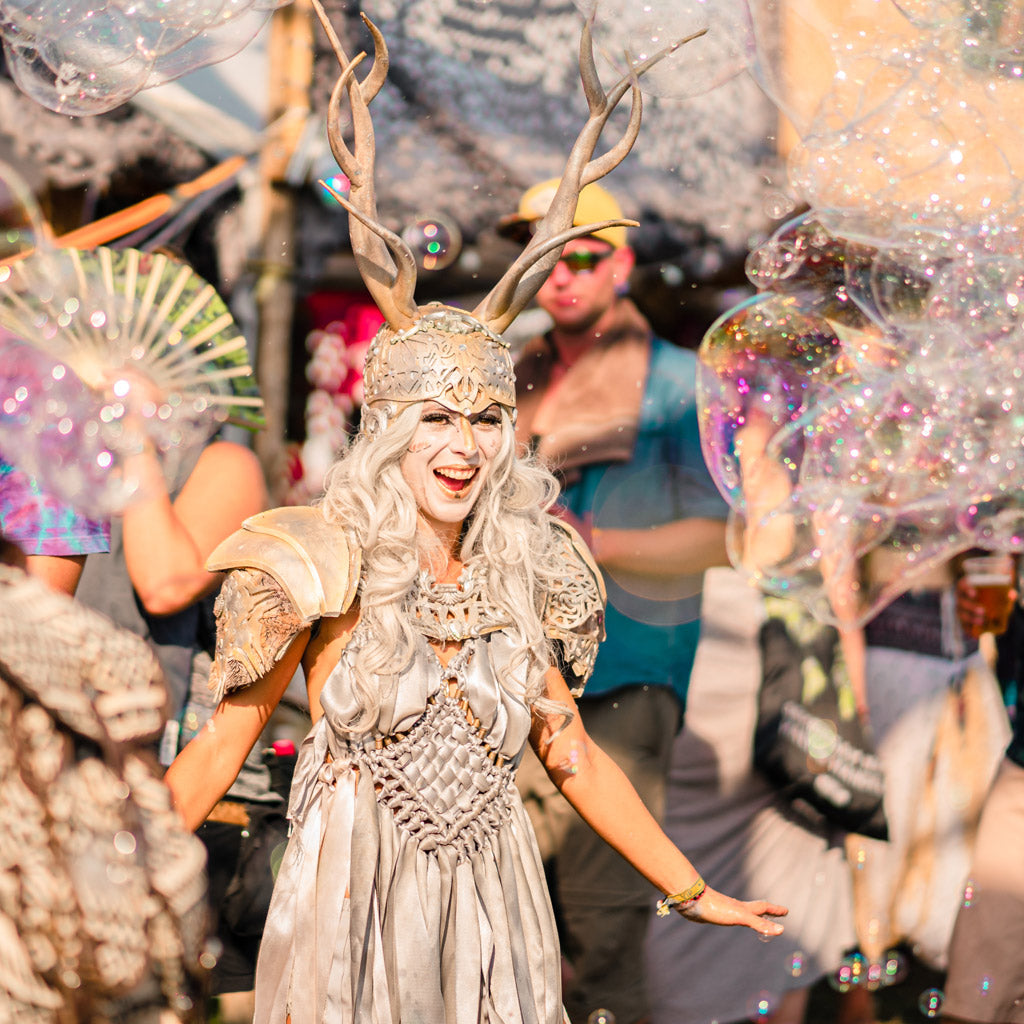 Bubble On Circus “Wonder Walks”