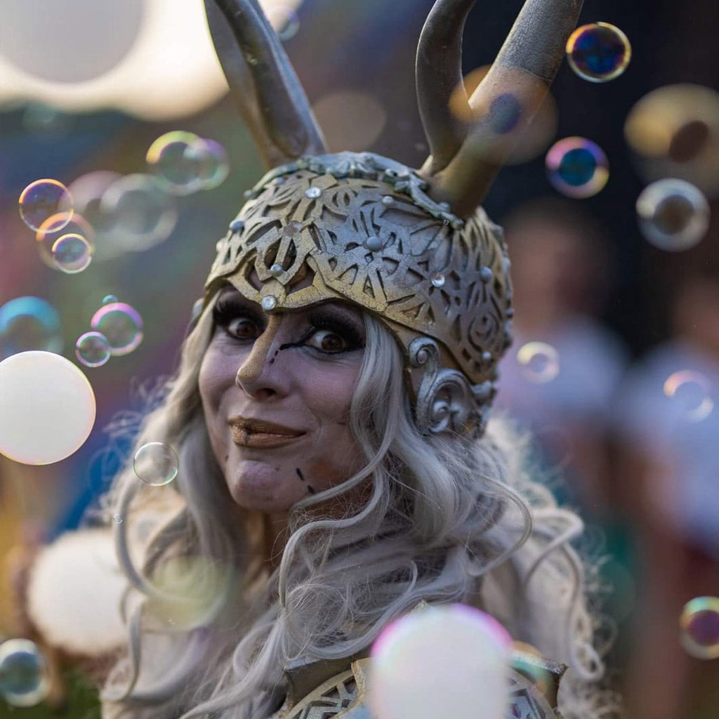 Bubble On Circus “Wonder Walks”