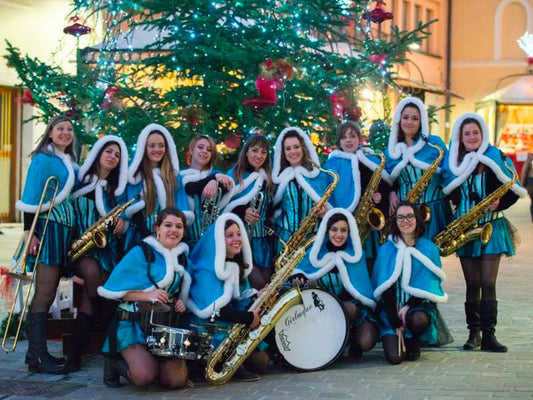 Girlesque Street Band